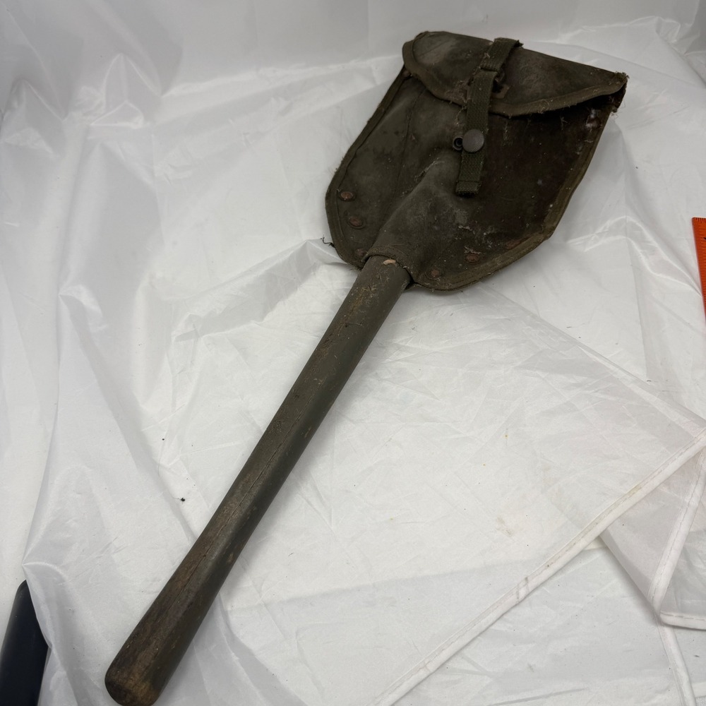 Vintage US Military Entrenching Tool Shovel ww2 Canvas Carrier Wood Handle